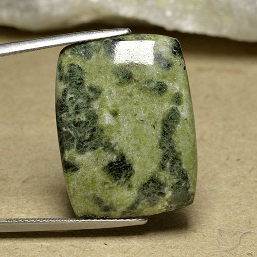 27.66ct 天然 彩色 碧玉, 软垫, 不透明