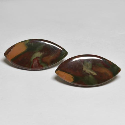 14.34天然多色碧玉，马眼形，22.9×11.2毫米，不透明