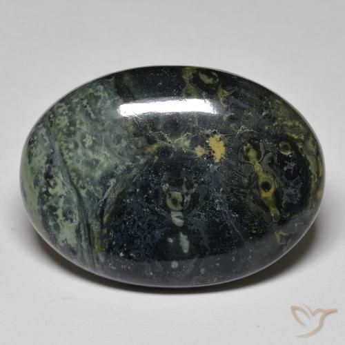 34.00ct 天然 彩色 碧玉, 椭圆形, 不透明