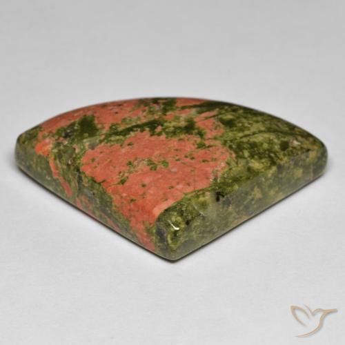 49.22克拉天然碧玉，花式切割，不透明