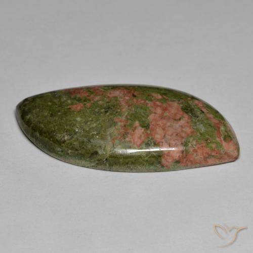 38.36克拉天然碧玉，花式切割，不透明
