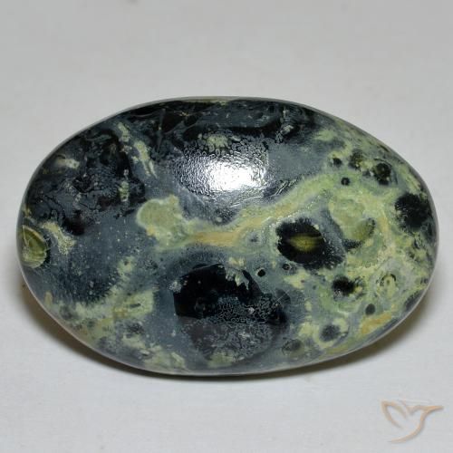 24.78ct 天然 彩色 碧玉, 椭圆形, 不透明