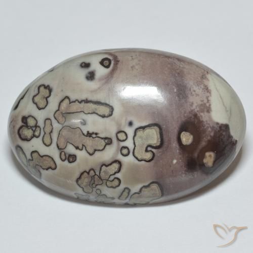 37.10ct 天然 彩色 碧玉, 椭圆形, 不透明