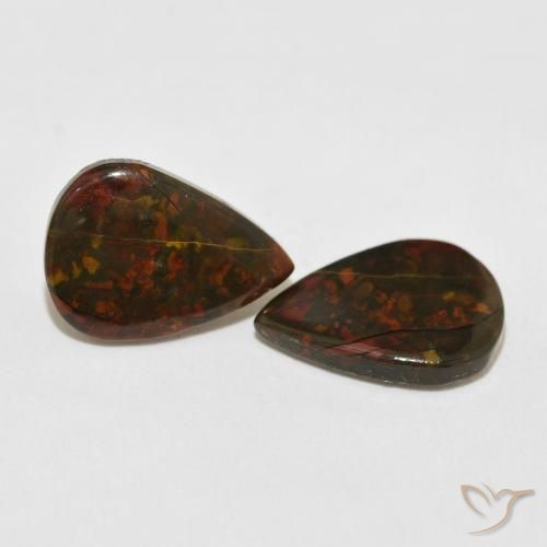 8.28天然多色碧玉，梨形，15.3×11.1毫米，不透明