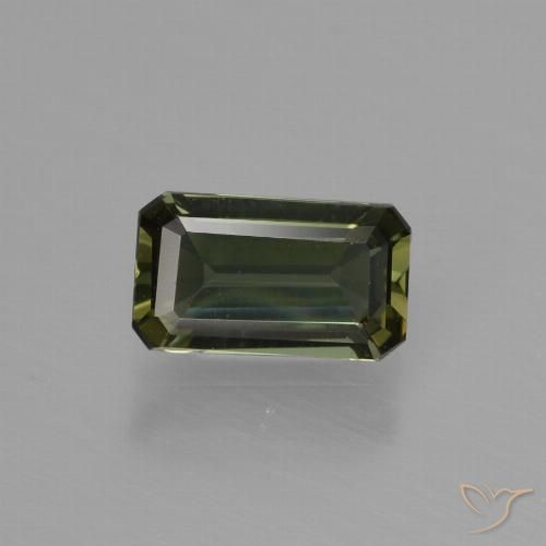 0.62ct 天然 棕绿色 钠柱晶石, 祖母绿式切割, VVS