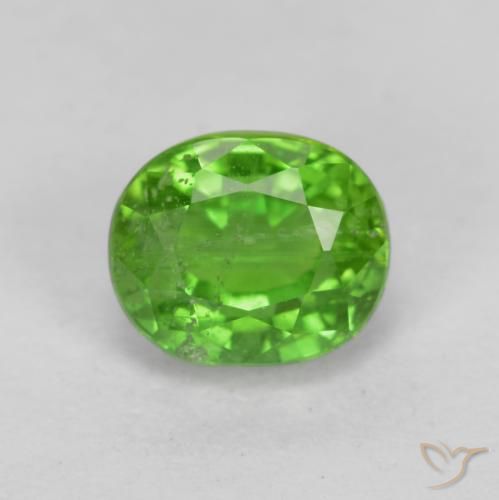 0.86ct 天然 充满活力的绿色 钠柱晶石, 椭圆形, SI