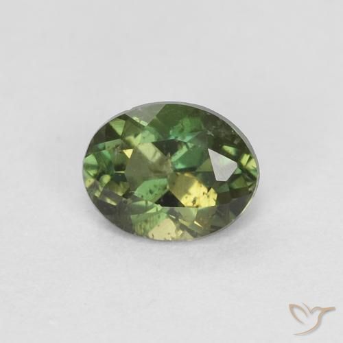 0.31ct 天然 大地绿 钠柱晶石, 椭圆形, VS-SI