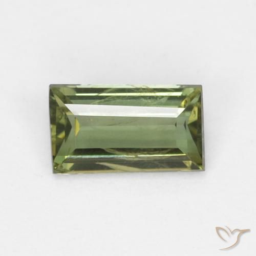 0.35ct 天然 暗绿色 钠柱晶石, 狭长方形, VS