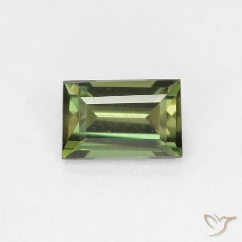 0.34ct 天然 暖绿 钠柱晶石, 狭长方形, VVS