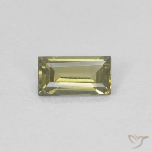 0.27ct 天然 深土绿 钠柱晶石, 狭长方形, VVS