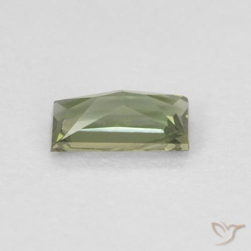 0.20克拉天然钠柱晶石，狭长方形，VVS