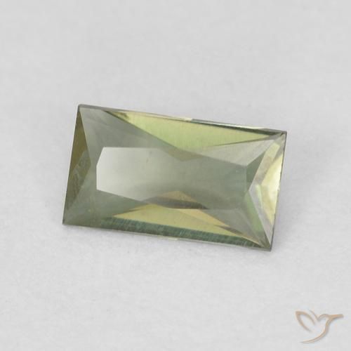 0.22克拉天然钠柱晶石，狭长方形，VVS
