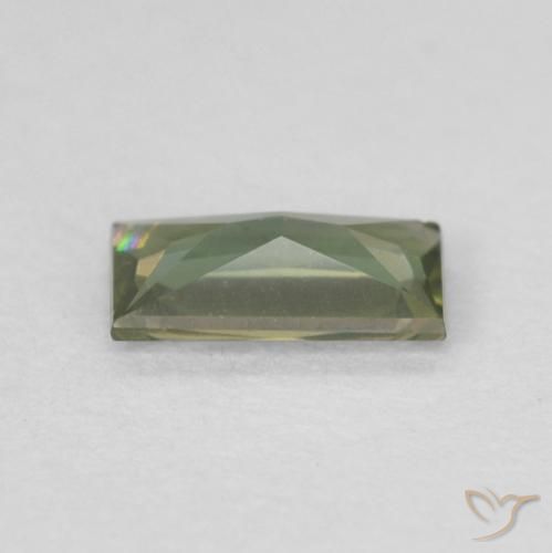 0.22克拉天然钠柱晶石，狭长方形，VVS