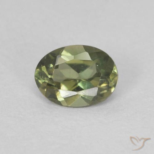 0.24ct 天然 黄绿色 钠柱晶石, 椭圆形, VVS