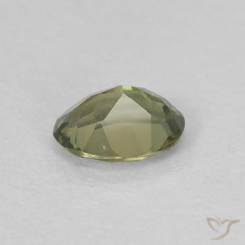 0.24克拉天然钠柱晶石，椭圆形，VVS