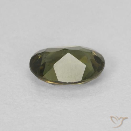 0.25克拉天然钠柱晶石，椭圆形，VVS