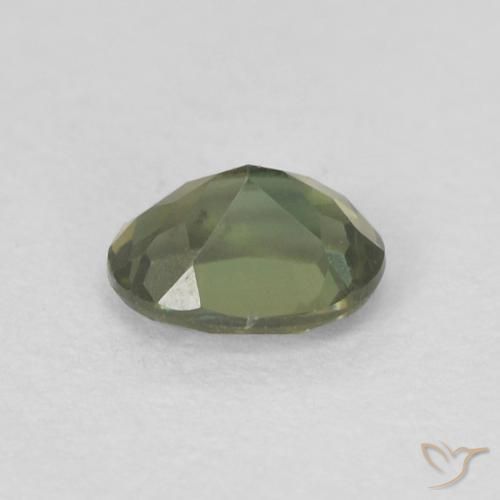 0.27克拉天然钠柱晶石，椭圆形，VVS