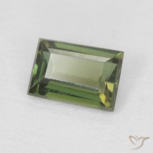 0.25克拉天然钠柱晶石，狭长方形，VVS