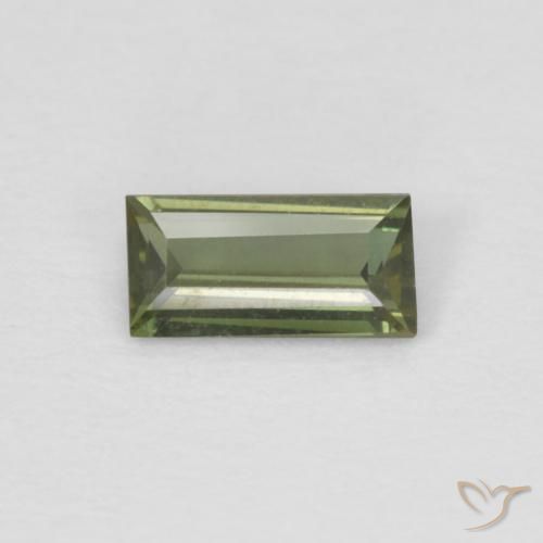 0.25ct 天然 中绿色 钠柱晶石, 狭长方形, VVS