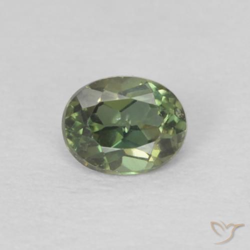0.17ct 天然 浅森林绿 钠柱晶石, 椭圆形, VS