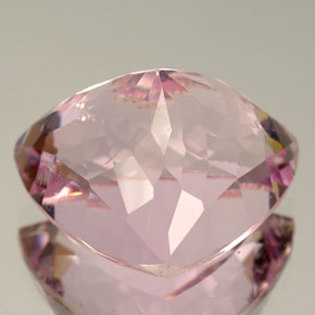 19.97克拉天然粉色紫锂辉石，三角形，18.4×15.1毫米，VVS