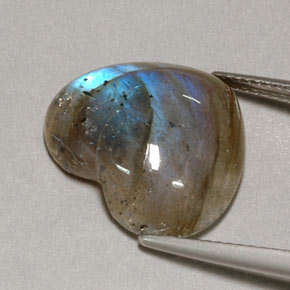9.60克拉天然多色拉长石，透明，17.3×14.6毫米，透明/半透明