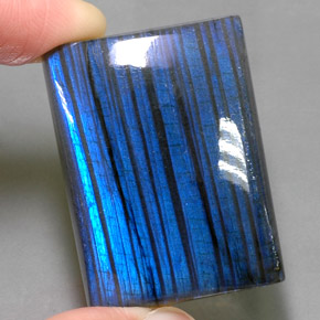 111.35克拉天然拉长石，狭长方形，半透明