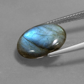 3.74克拉天然拉长石，椭圆形切割，半透明