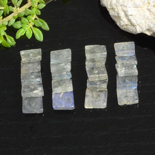 4.89天然多色拉长石，方形，4.5×4.3毫米，透明