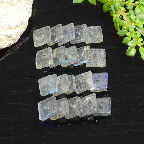 4.89天然多色拉长石，方形，4.5×4.3毫米，透明