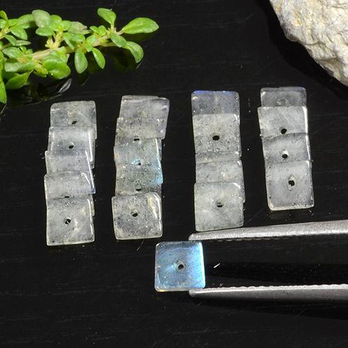4.89天然多色拉长石，方形，4.5×4.3毫米，透明