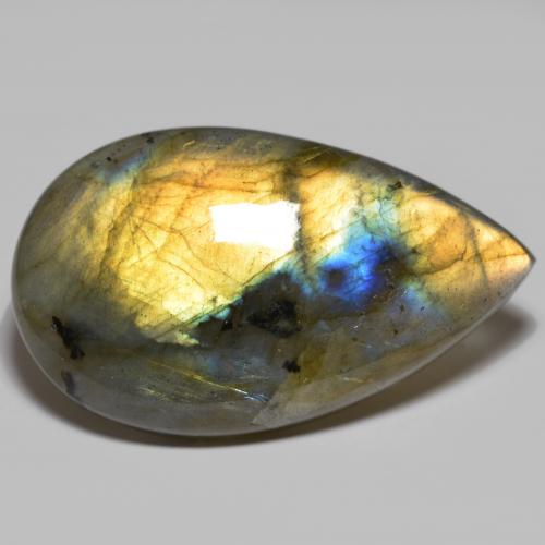 45.68克拉天然多色拉长石，梨形，38.3×23.1毫米，不透明