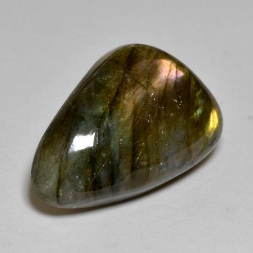 15.44克拉天然多色拉长石，异形，20.7×13.6毫米，不透明