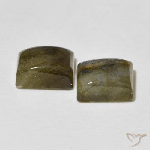 5.65克拉天然拉长石，狭长方形，半透明