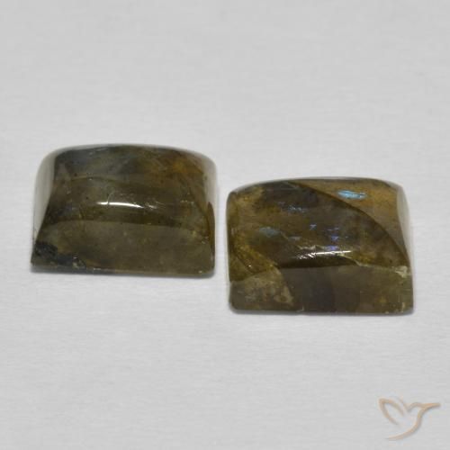 5.77克拉天然拉长石，狭长方形，半透明