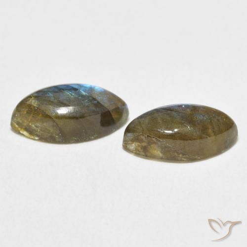 4.86克拉天然拉长石，榄尖形，半透明