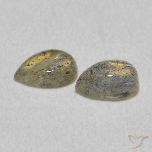 0.92克拉天然拉长石，梨形，半透明