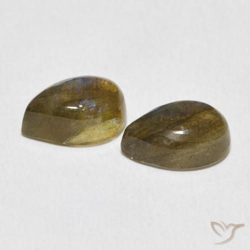 4.79克拉天然拉长石，梨形，半透明