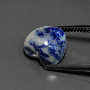 6.07克拉天然青金石，心形，不透明