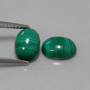 克拉天然孔雀石，椭圆形切割，不透明