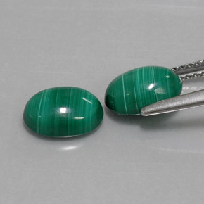 克拉天然孔雀石，椭圆形切割，不透明