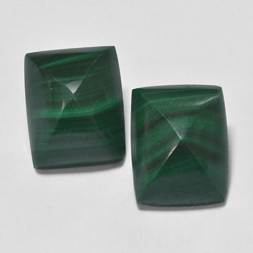 9.39天然绿色孔雀石，长方形切工，10.1×8毫米，不透明