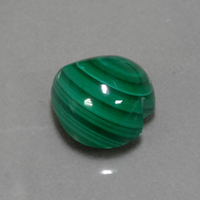4.16克拉天然绿色孔雀石，心形，9×8.8毫米，不透明