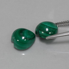 天然绿色孔雀石，心形，10.1×9.7毫米，不透明