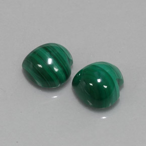 天然绿色孔雀石，心形，10.2×9.8毫米，不透明