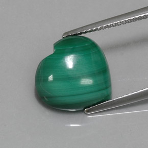7.84克拉天然绿色孔雀石，心形，13×12.7毫米，不透明