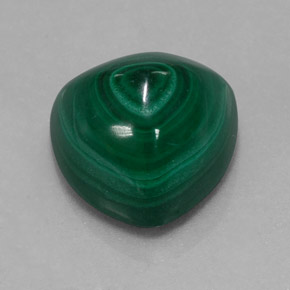 7.48克拉天然绿色孔雀石，三角形，11×10.8毫米，不透明