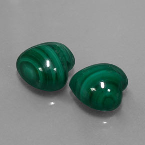 天然绿色孔雀石，心形，9.1×9.1毫米，不透明