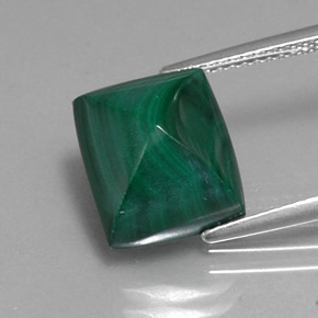 9.52克拉天然绿色孔雀石，长方形切工，11.7×10.1毫米，不透明