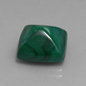 9.52克拉天然绿色孔雀石，长方形切工，11.7×10.1毫米，不透明
